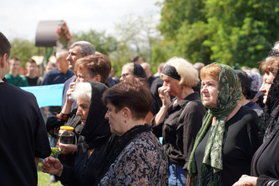 "Мав стільки енергії, скільки молоді не мають". У Чернівцях попрощалися з колишнім депутатом Дмитром Сірманом - фото