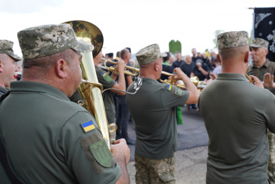 "Мав стільки енергії, скільки молоді не мають". У Чернівцях попрощалися з колишнім депутатом Дмитром Сірманом - фото