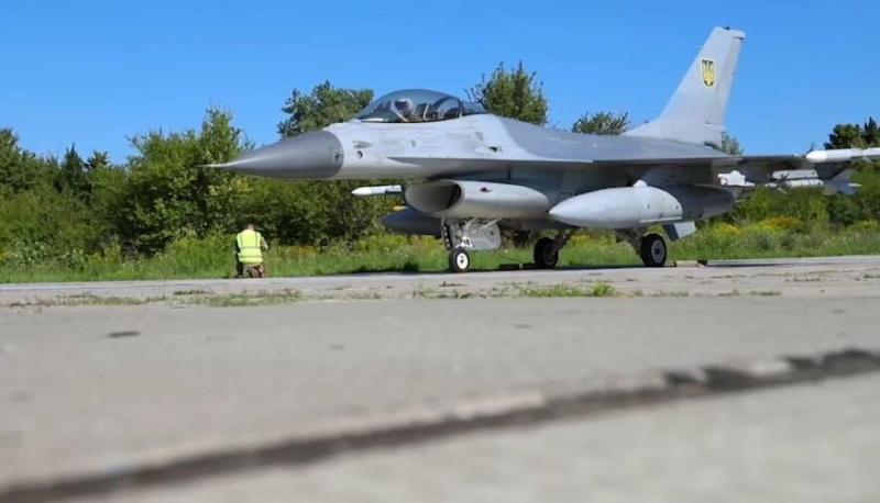 Перші винищувачі F-16 вже в Україні, - Зеленський, - ВІДЕО