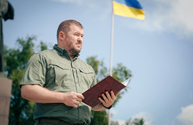 Після звільнення із посади начальника Полтавської ОВА Дмитро Лунін переїхав до Києва і займається бізнесом