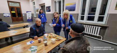 Діти, люди старшого віку та з інвалідністю. На Буковину евакуювали 55 людей з Донеччини