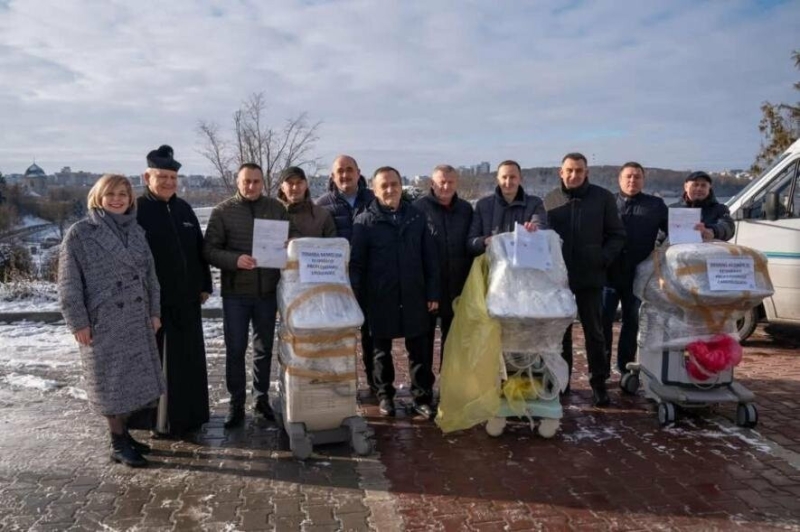 "Вже третій реанімобіль, переданий від Папи Франциска за останніх пів року": реанімобіль від Папи Римського прибув у Тернопіль (ФОТО)