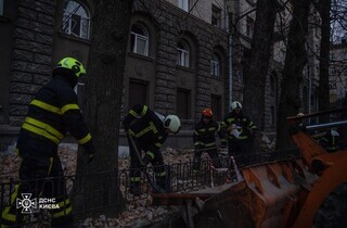 Удар по Києву 1 січня: в центрі міста завершено рятувальну операцію