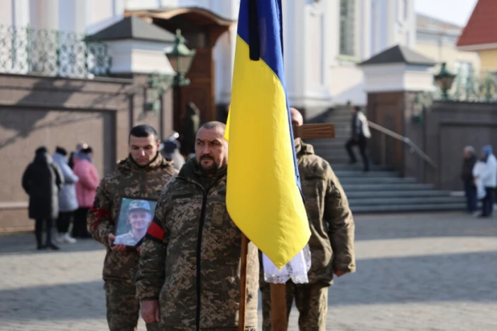 У Луцьку провели в останню путь військових Олександра Турочека та Олега Гайдукова